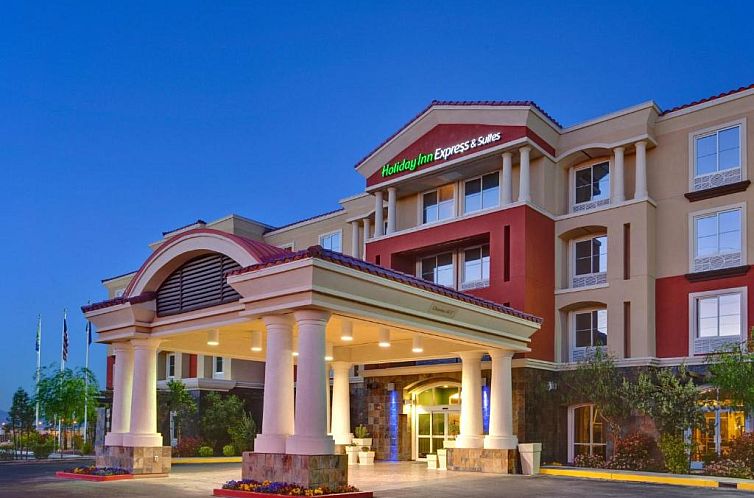 Holiday Inn Express & Suites Las Vegas SW Springvalley, an I