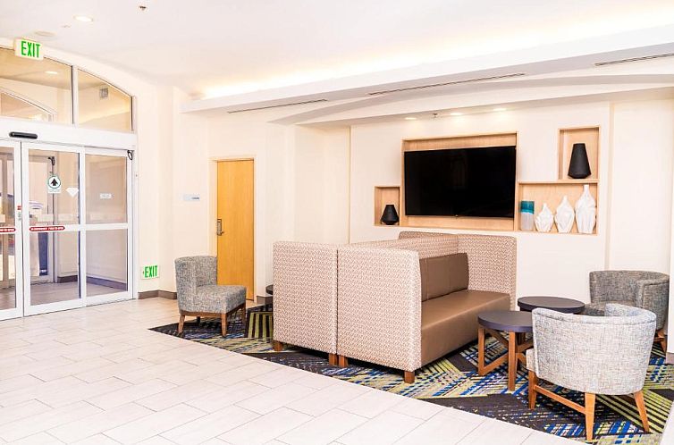 Holiday Inn Express & Suites Las Vegas SW Springvalley, an I