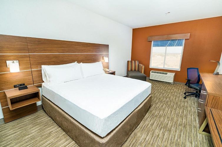 Holiday Inn Express & Suites Las Vegas SW Springvalley, an I