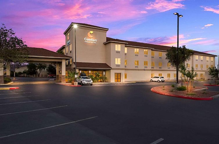 Comfort Inn & Suites Las Vegas - Nellis