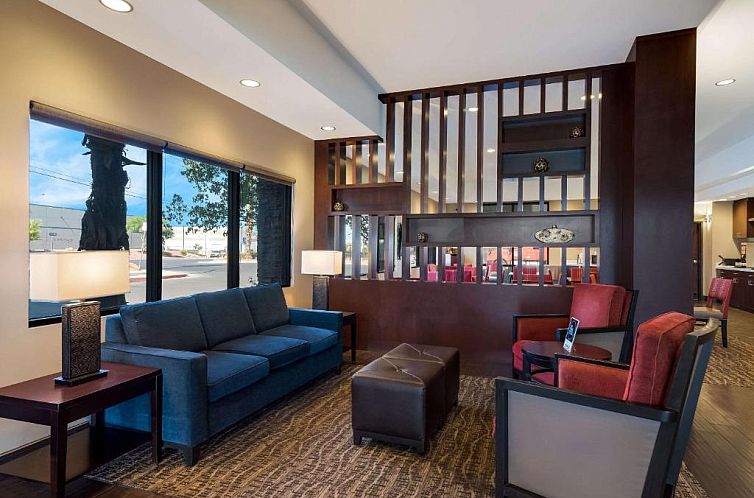 Comfort Inn & Suites Las Vegas - Nellis