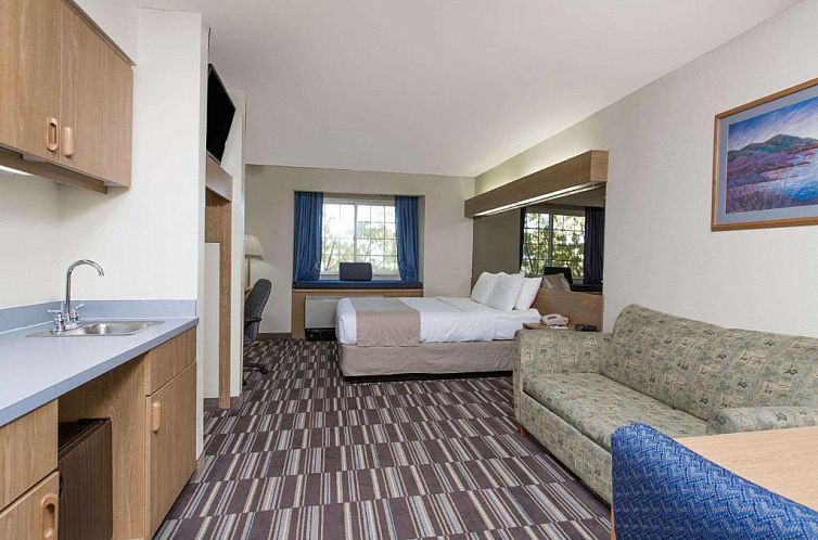 Microtel Inn & Suites Anchorage