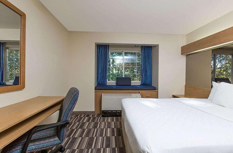 Microtel Inn & Suites Anchorage