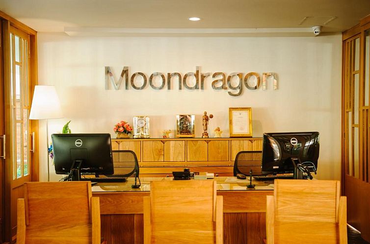 Moon Dragon Hotel