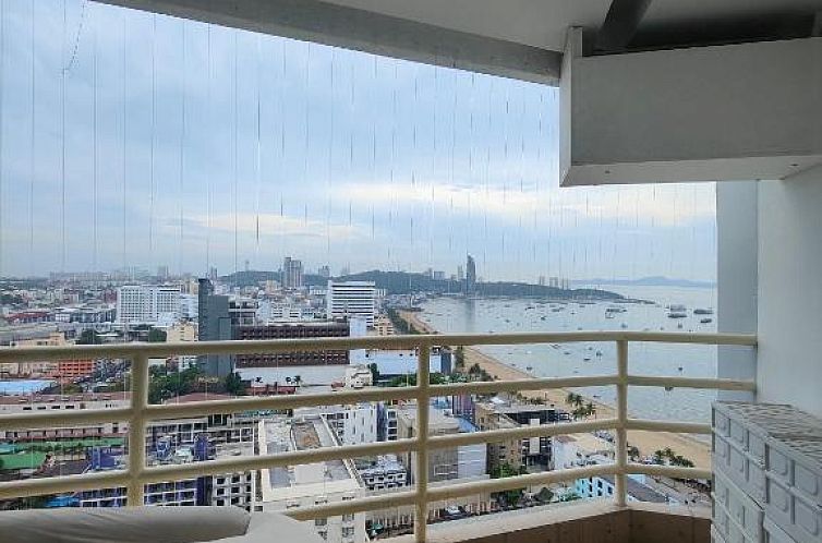 View Talay 6 Pattaya Beach Apartment by Honey