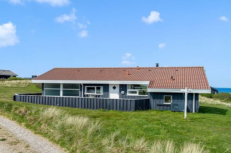 Vakantiehuis "Venja" - 200m from the sea