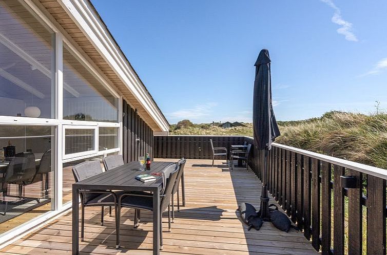 Vakantiehuis "Randulf" - 450m from the sea