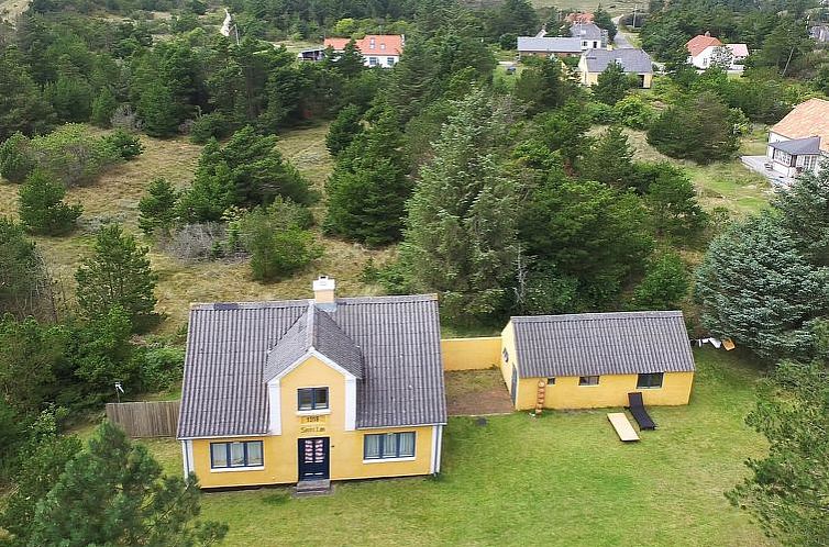 Vakantiehuis "Margrethe" - 1.1km from the sea