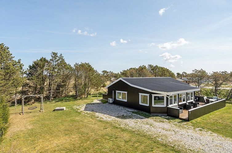 Vakantiehuis "Styrmer" - 1.2km from the sea