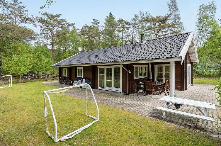 Vakantiehuis "Rosamunde" - 1.3km from the sea