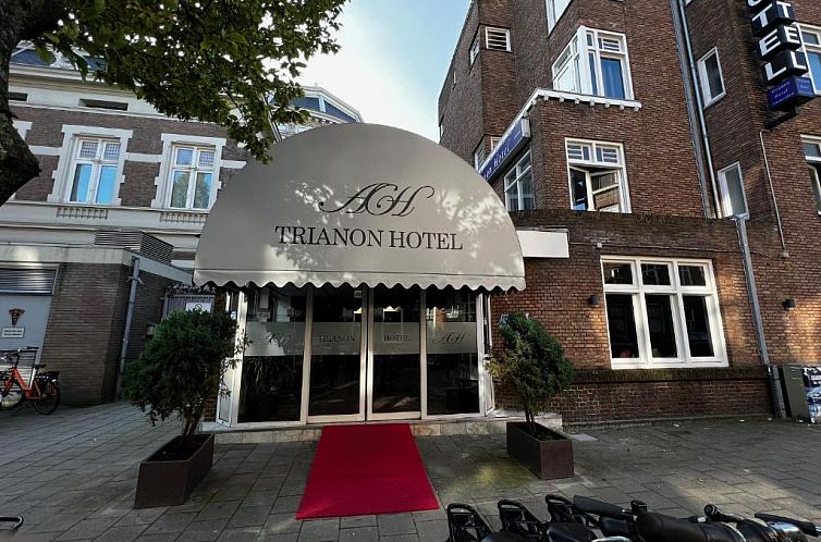 Budget Trianon Hotel