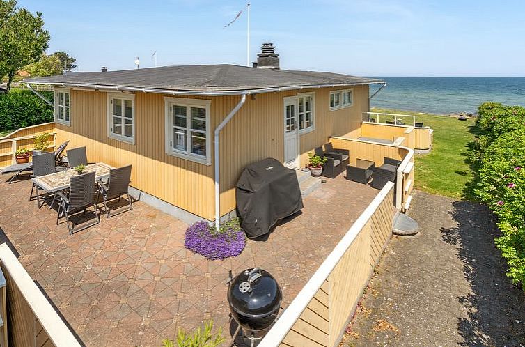 Vakantiehuis "Hwitserk" - 5m from the sea