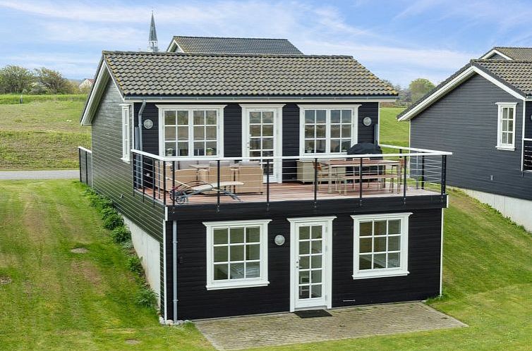 Vakantiehuis "Ewelina" - 150m from the sea