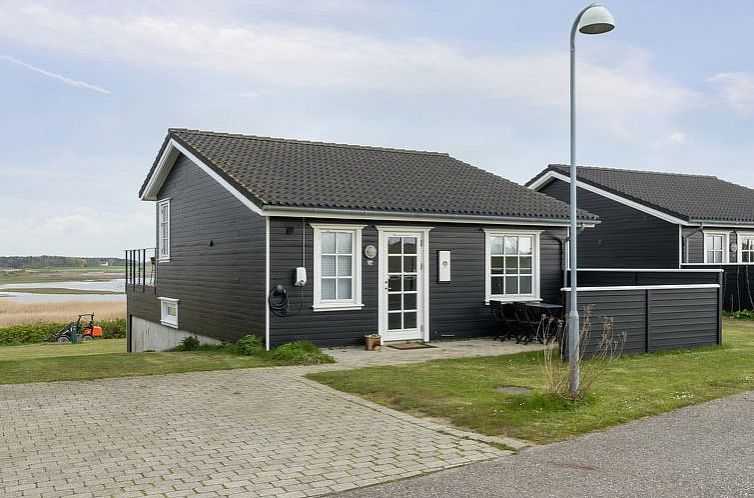 Vakantiehuis "Ewelina" - 150m from the sea