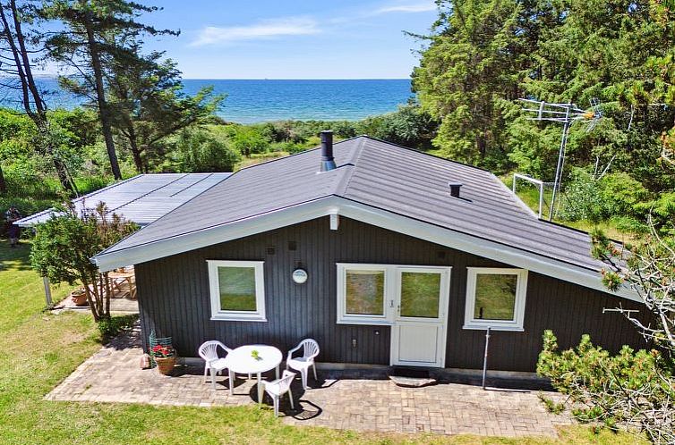 Vakantiehuis "Sighwith" - 30m from the sea