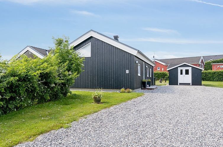 Vakantiehuis "Athisl" - 800m from the sea