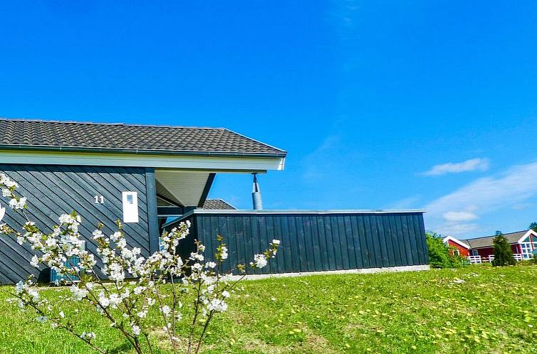 Vakantiehuis "Athisl" - 800m from the sea