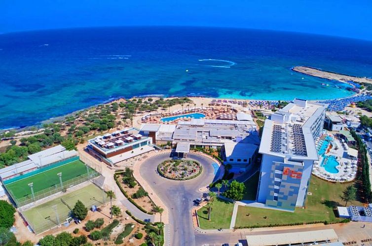 Asterias Beach Hotel