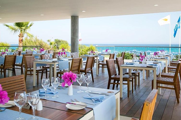 Asterias Beach Hotel