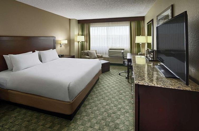 DoubleTree by Hilton San Antonio Downtown