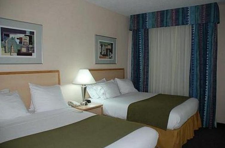 Holiday Inn Express Hotel & Suites San Antonio - Rivercenter