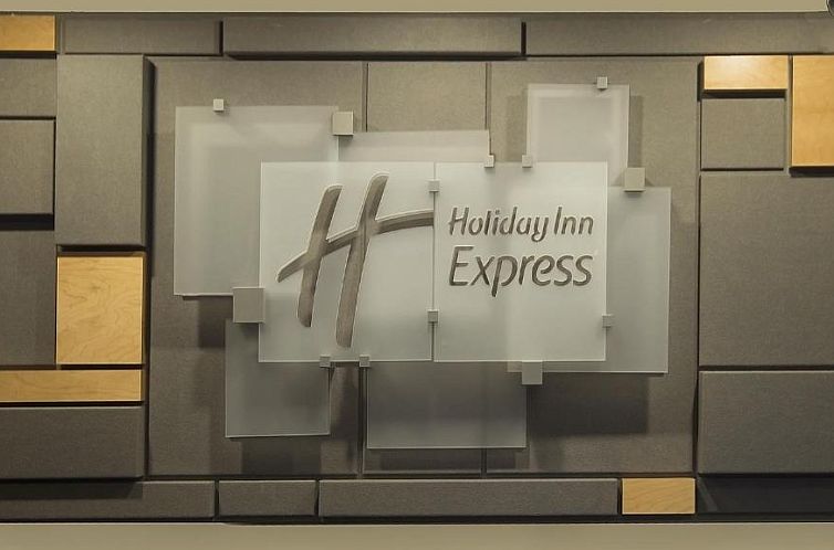 Holiday Inn Express - San Antonio Airport, an IHG Hotel