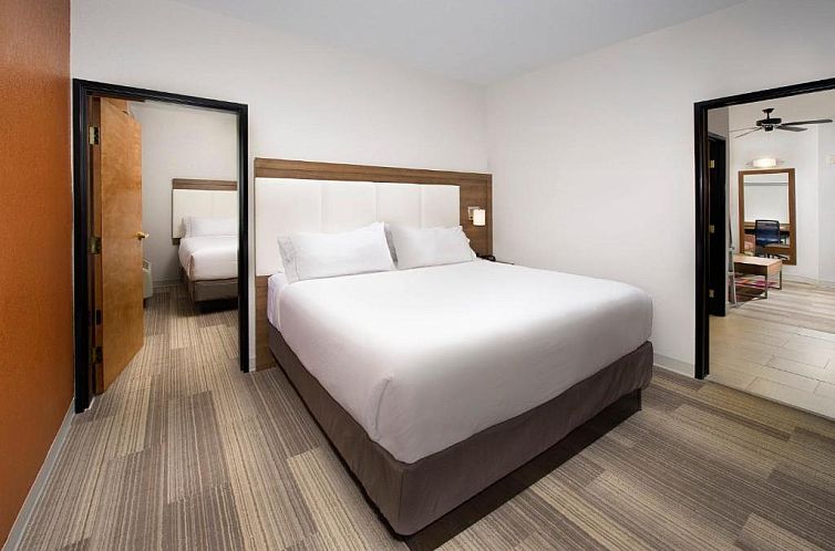 Holiday Inn Express & Suites San Antonio - Downtown Market A