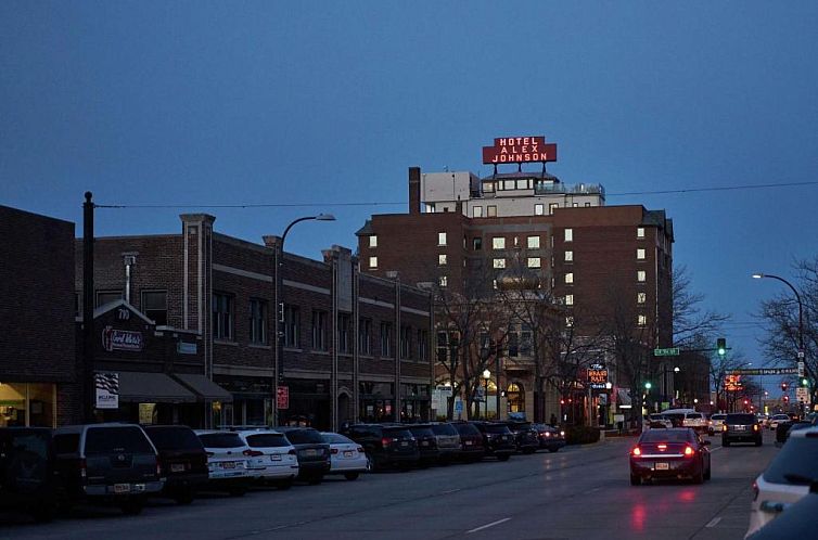 Hotel Alex Johnson Rapid City, Curio Collection by Hilton