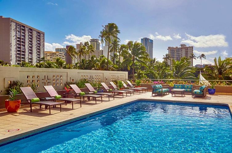 DoubleTree by Hilton Alana - Waikiki Beach