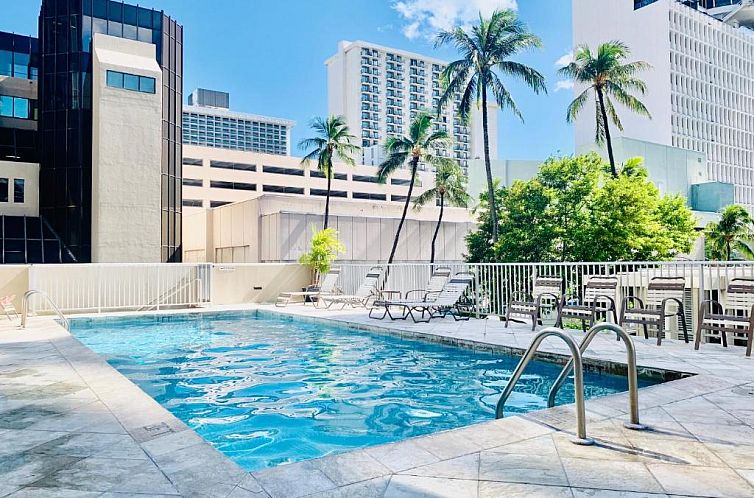 Tropical Studios at Marine Surf Waikiki - FREE PARKING - BES