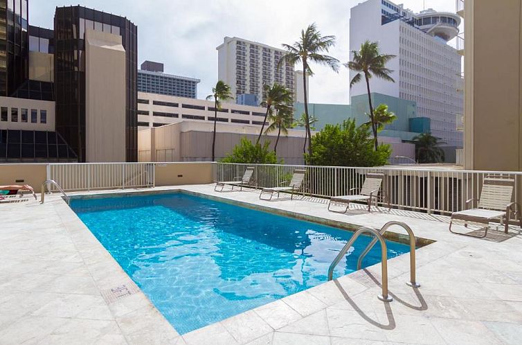 Tropical Studios at Marine Surf Waikiki - FREE PARKING - BES