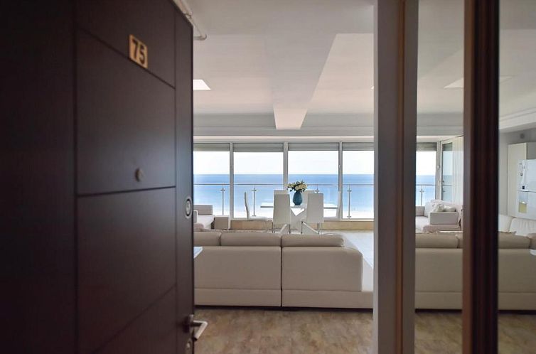 Sea View Penthouse Mamaia