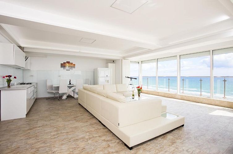 Sea View Penthouse Mamaia