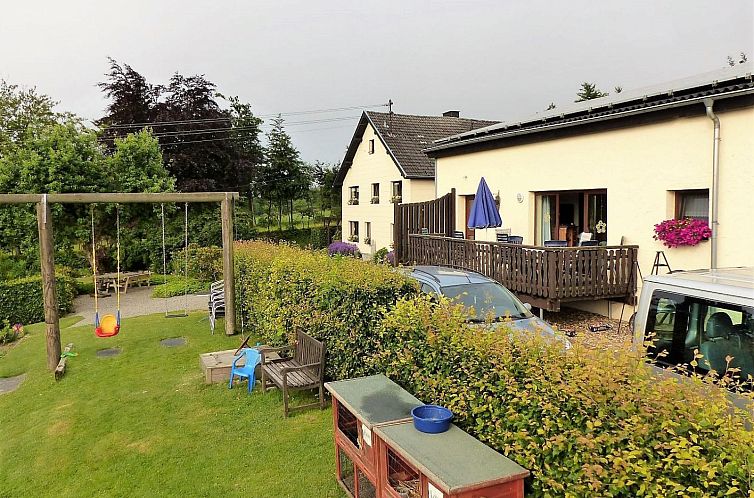 Mooi 12 persoons boerderijappartement nabij Monschau - Eifel