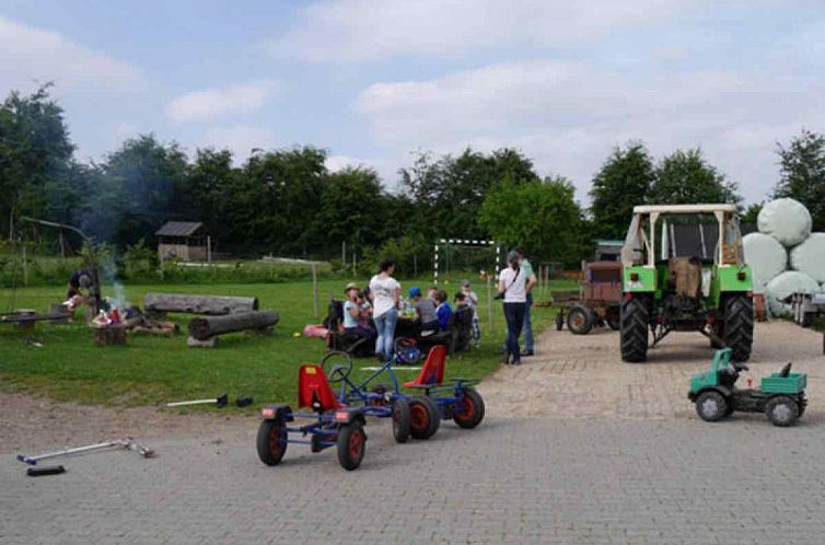 Mooi 12 persoons boerderijappartement nabij Monschau - Eifel