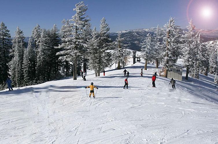 Mooi vier persoons appartement nabij Winterberg