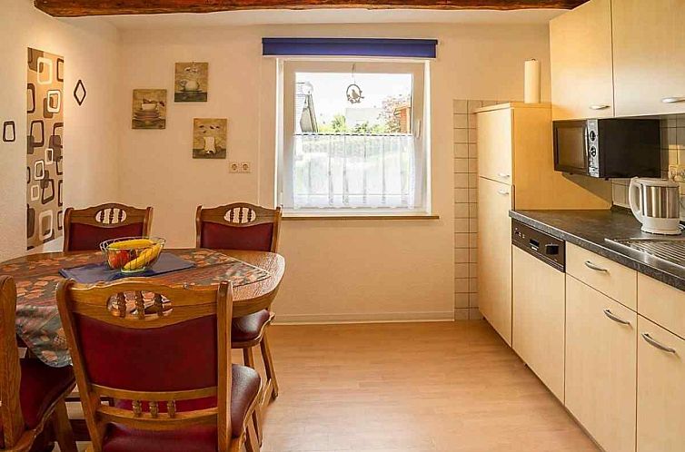 Mooi vier persoons appartement nabij Winterberg