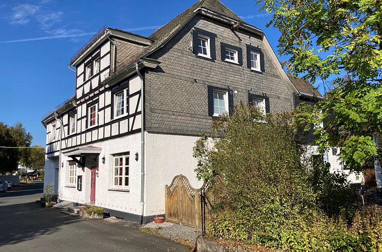 Ruime 30 persoons groepsaccommodatie in Wulmeringhausen,