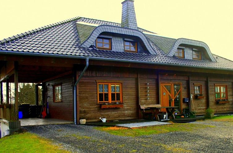 Ferien bei Freunden im Holzhaus