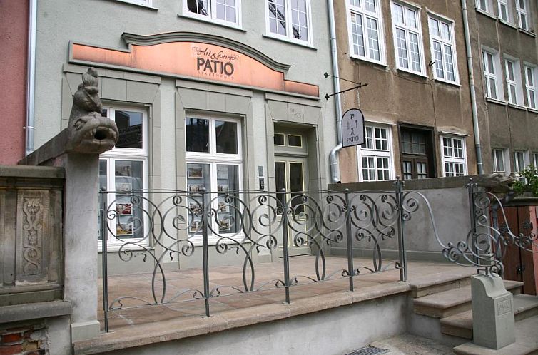 Patio Apartments - Old Town