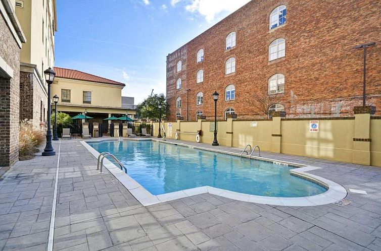 Hampton Inn & Suites Savannah Historic District