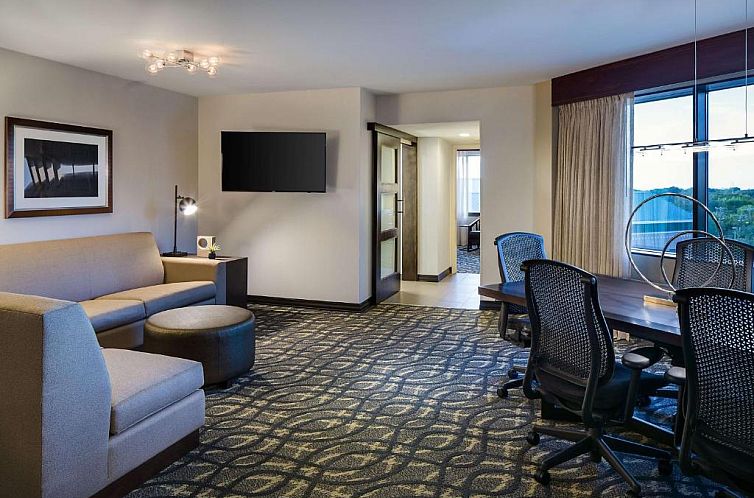 Embassy Suites by Hilton Dallas-Love Field