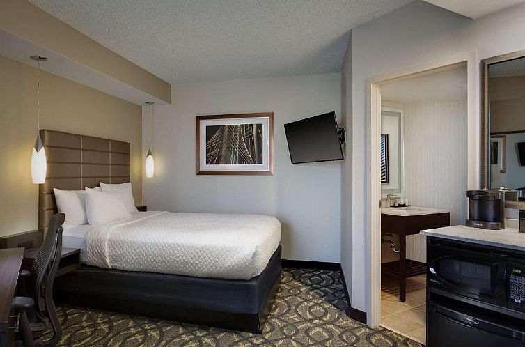 Embassy Suites by Hilton Dallas-Love Field