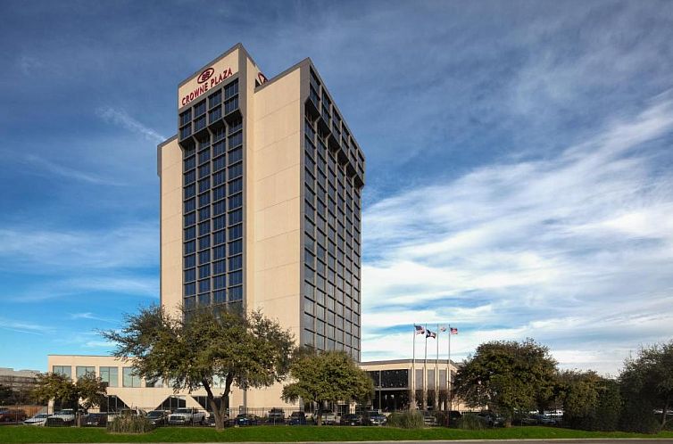 Crowne Plaza Dallas Market Center, an IHG Hotel