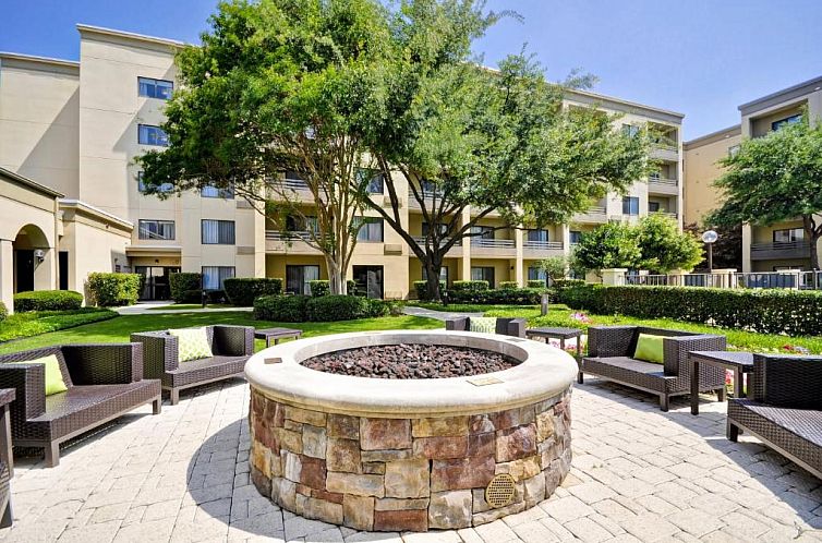 Courtyard Dallas Medical Market Center