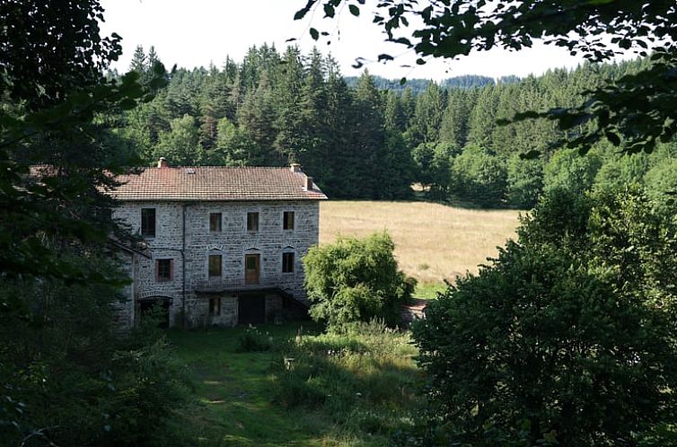 Vakantiehuis in Saint Bonnet le Chastel