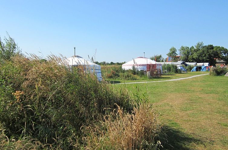 tussen wad enstrand