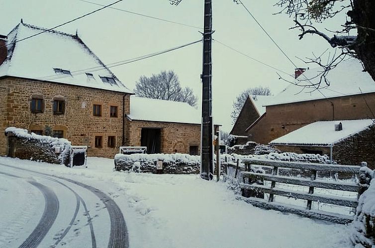 Huisje in Saint-Julien-de-Civry