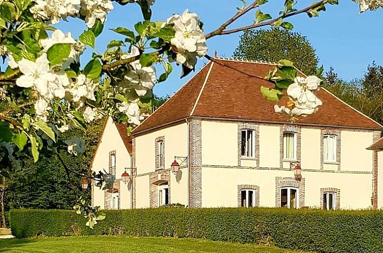 Vakantiehuisje in Villeneuve sur Yonne