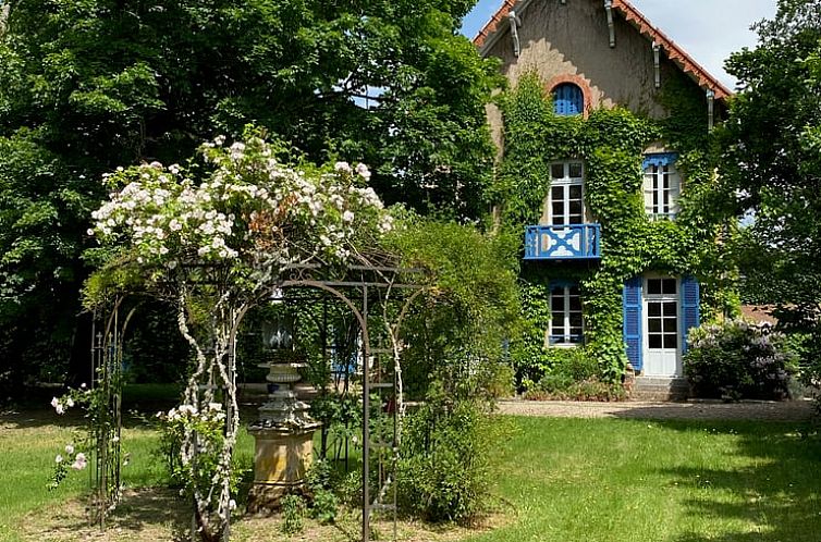 Vakantiehuisje in Lucenay-L'évêque